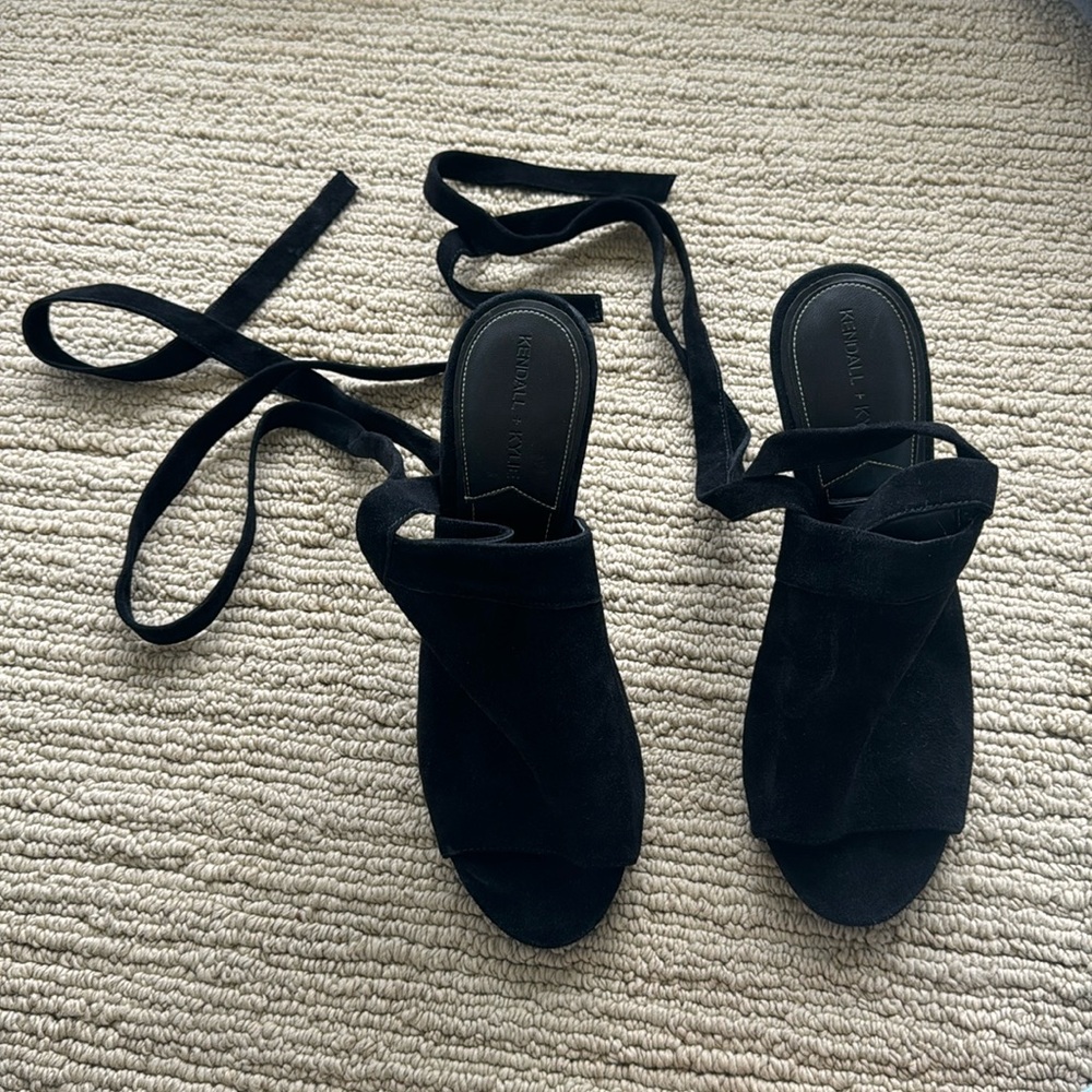 Kendall & Kylie Black Tie Heels